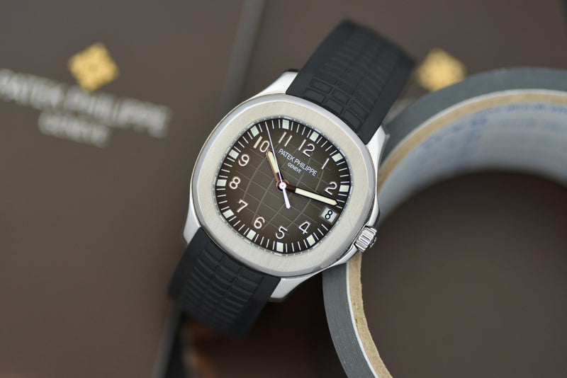 2008 Patek Philippe Aquanaut "Transitional" 5165 with extract